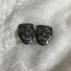 Mask pin